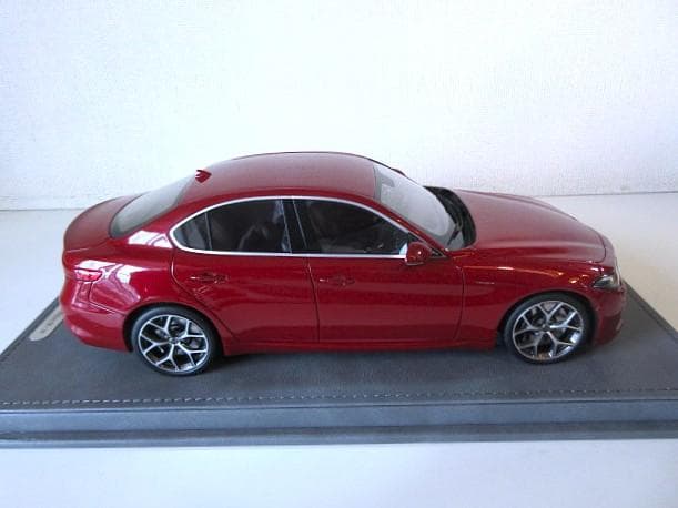 ねこさん専用 BBR (1/18) アルファロメオ Giulia Veloce