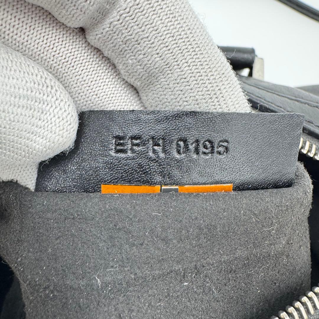 GIVENCHY スター 星 レザー ショルダーバッグ ハンドバッグ ブラック