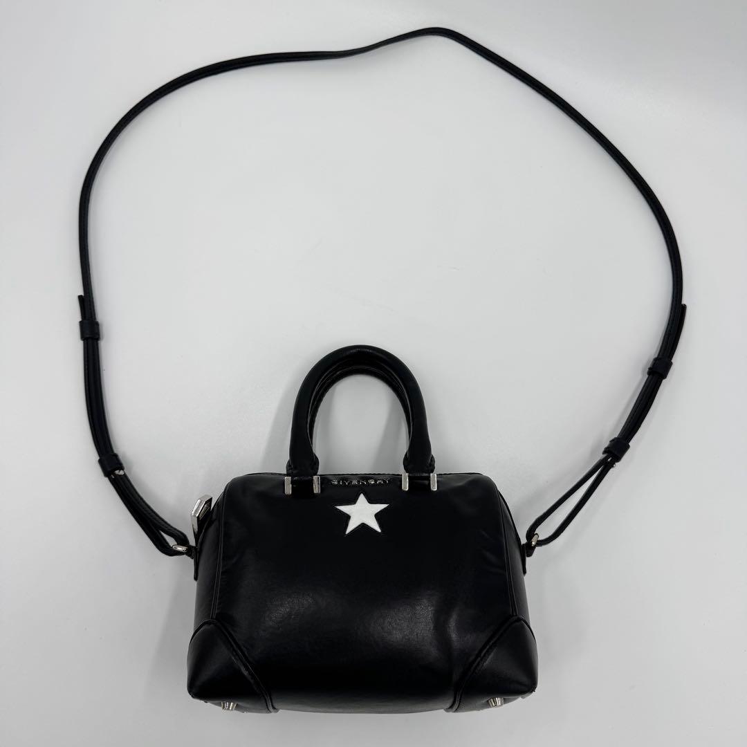 GIVENCHY スター 星 レザー ショルダーバッグ ハンドバッグ ブラック