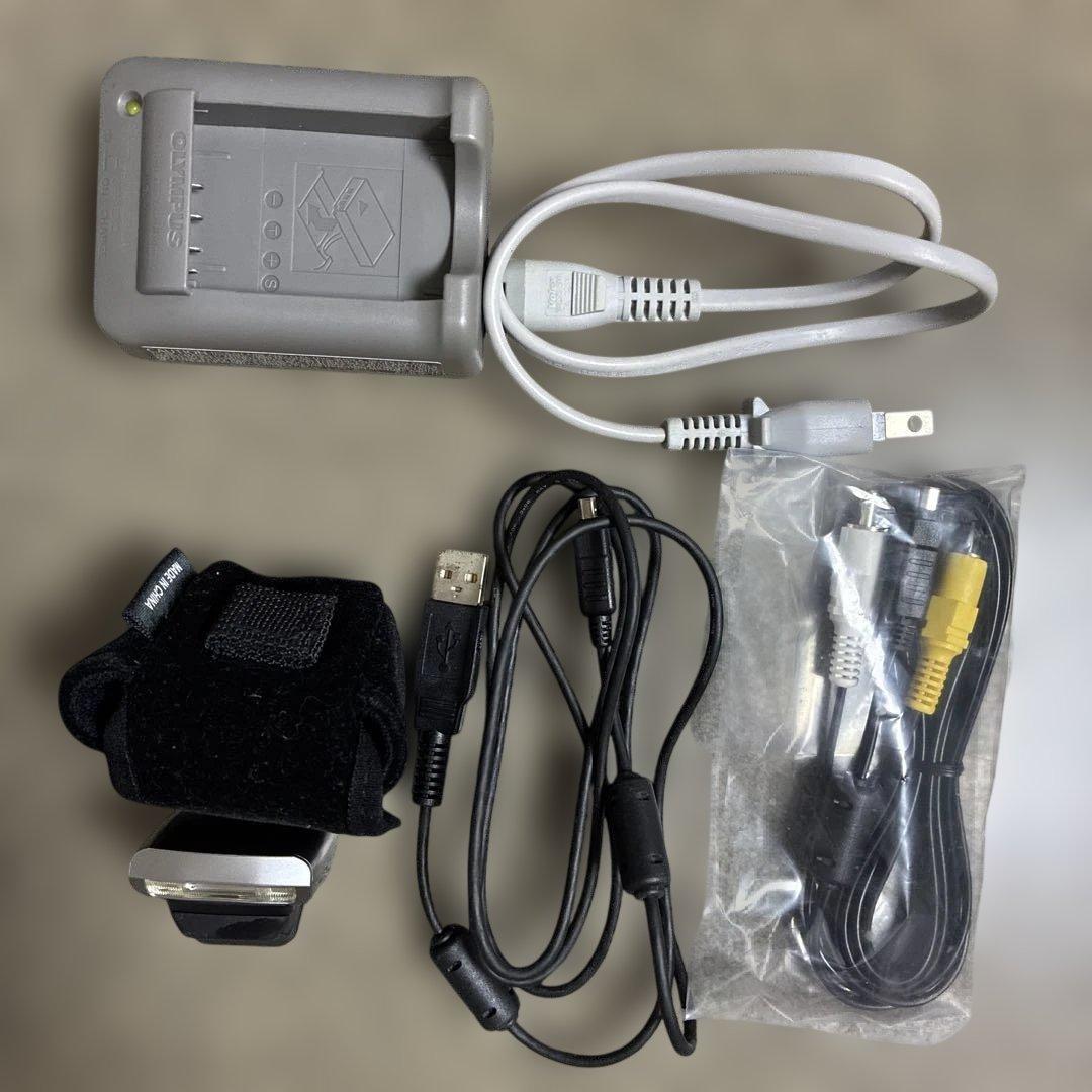 OLYMPUS PEN Lite E-PL6 ダブルズームキット 付属品