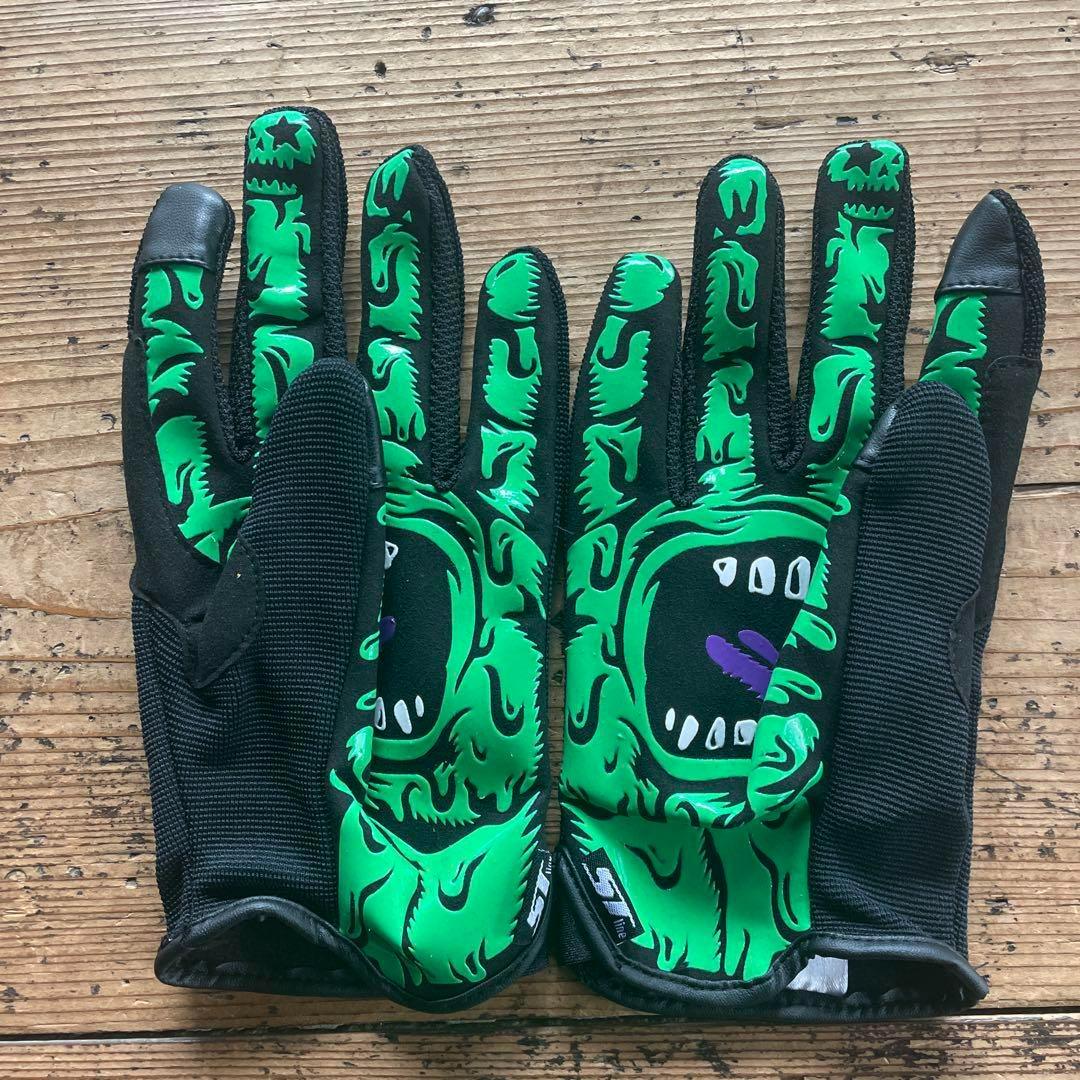 専用　新品　サンタクルーズ x MxMxM スクリーミングハンドグローブ　黒緑
