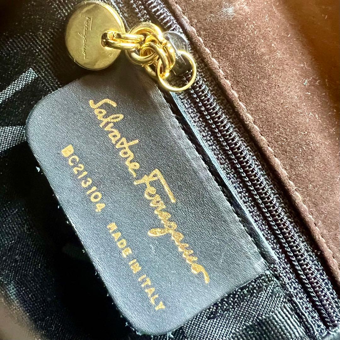 専用出品❗️⭐️Salvatore Ferragamo パーティーバッグ茶