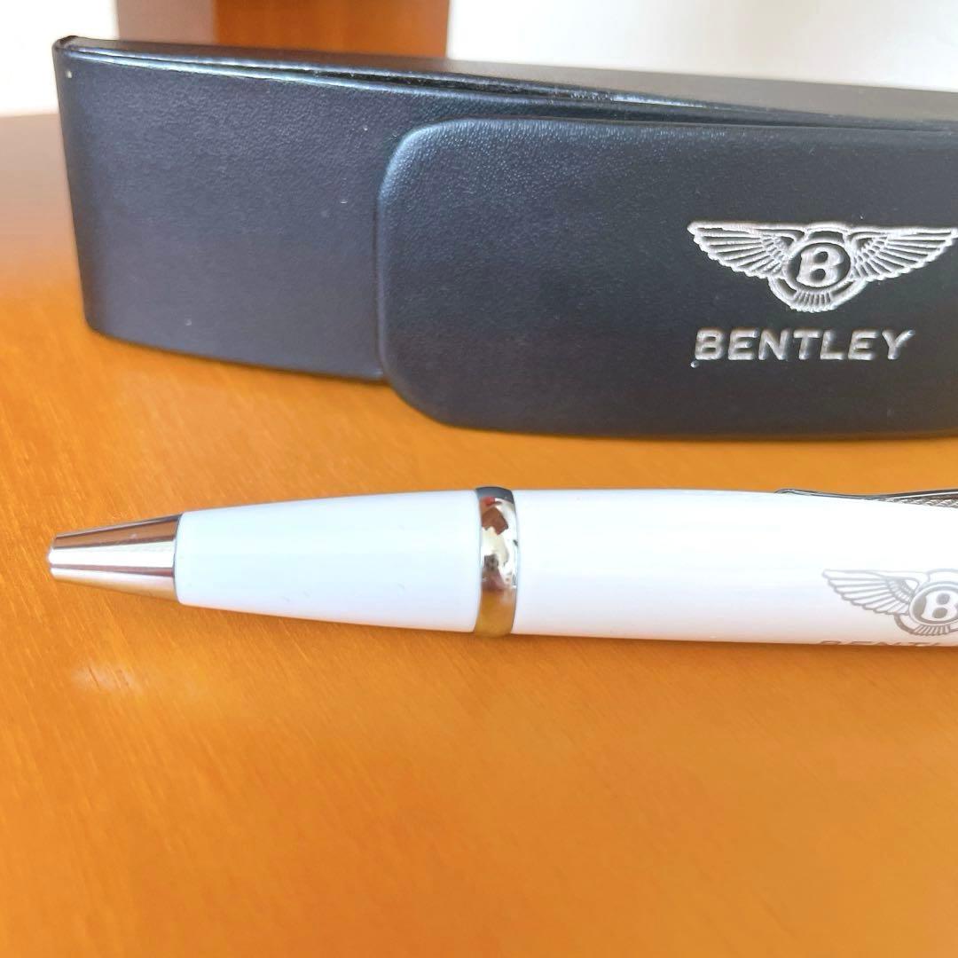 ☆未使用☆BENTLEY ホワイト ×シルバーカラー　ボールペン ケース付き