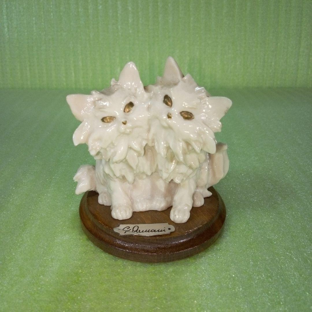 アンティークな猫の置物　仲良し　白猫　ペルシャ？　長毛種？　Whitecat