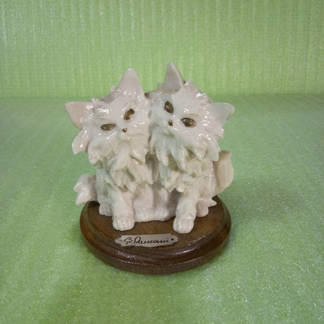 アンティークな猫の置物　仲良し　白猫　ペルシャ？　長毛種？　Whitecat