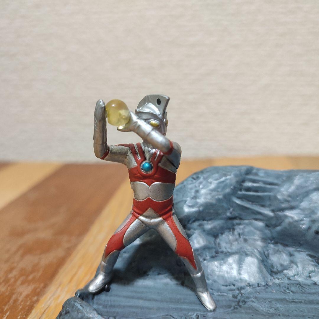 ウルトラ怪獣戯画　銀河に散った5つの星　フィギュア　食玩　バンダイ　ジオラマ
