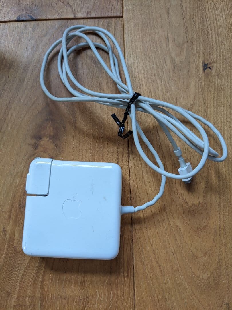 MacBook Pro 13インチ　16GB