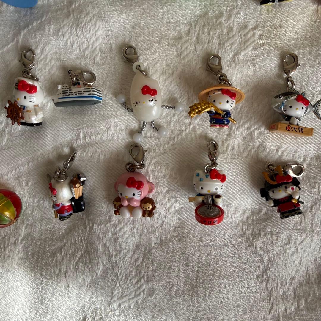 R*O様 ハローキティ　ご当地キティ　ストラップ　キーホルダー　チャーム　根付