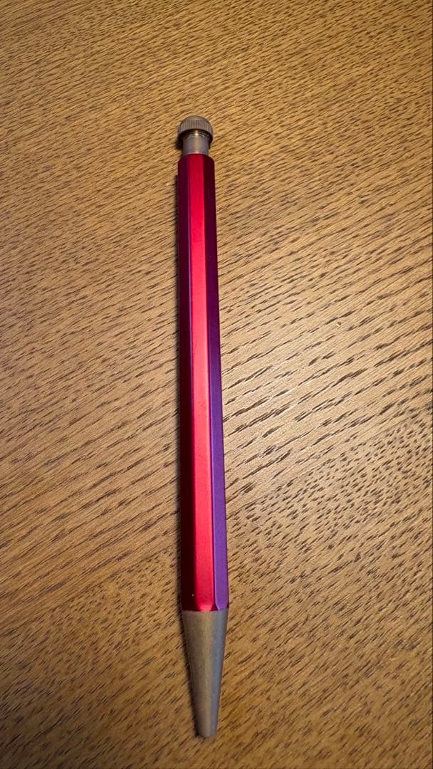 カヴェゴスペシャル　レッドエディション　ボールペン