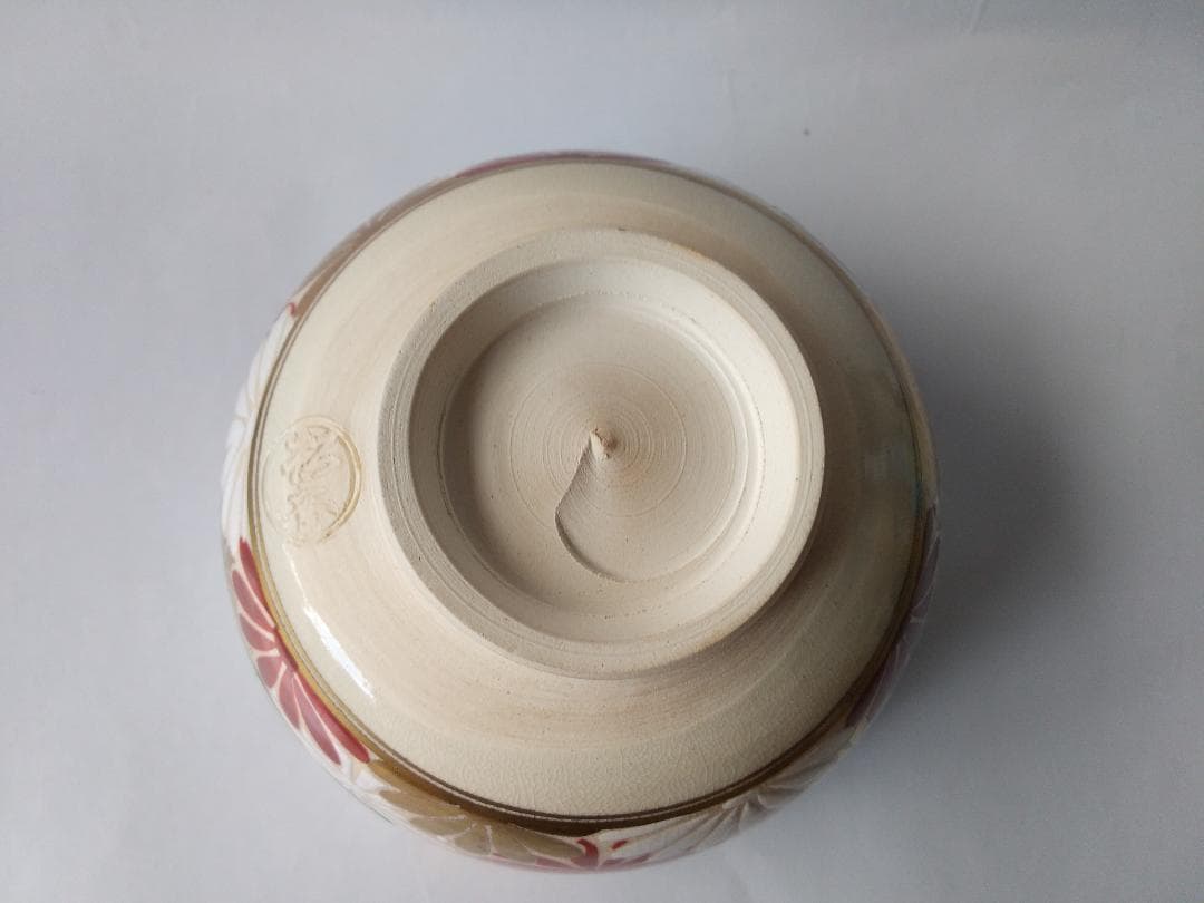 京焼 加藤松香 菊桐絵 茶碗 茶道具 共箱 新品 未使用 保管品 です。