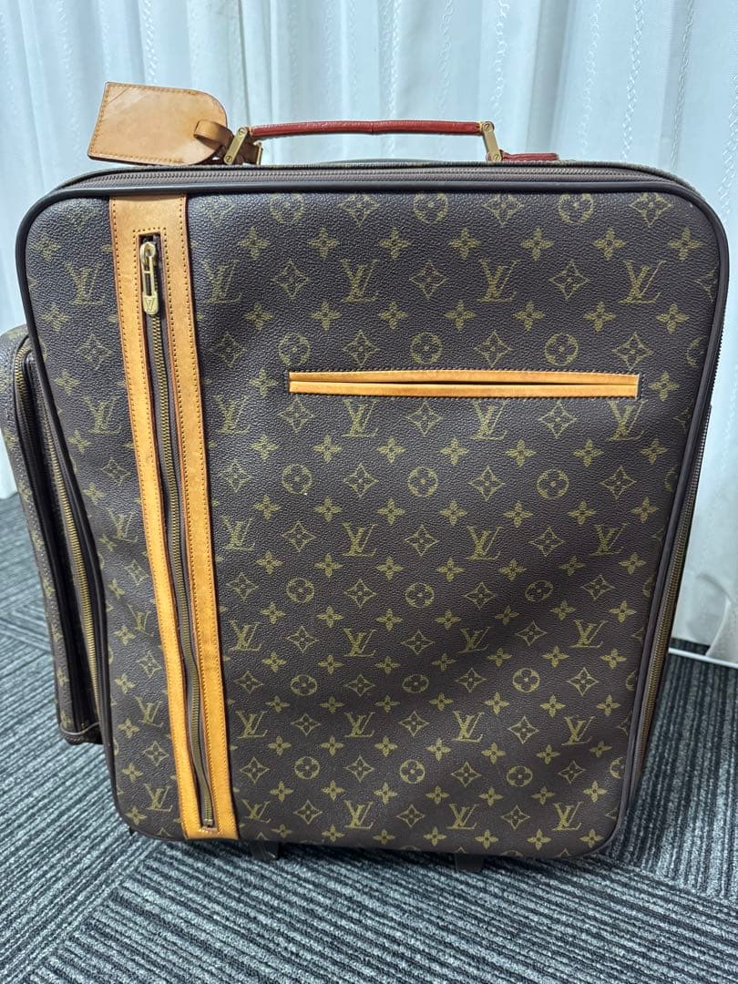 LOUIS VUITTON キャリーケース