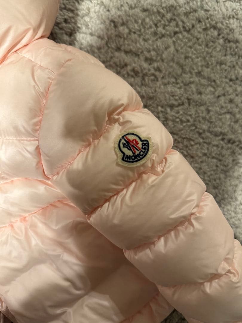 美品　MONCLER フード付きダウンジャケット ピンク　試着のみ　12/18M