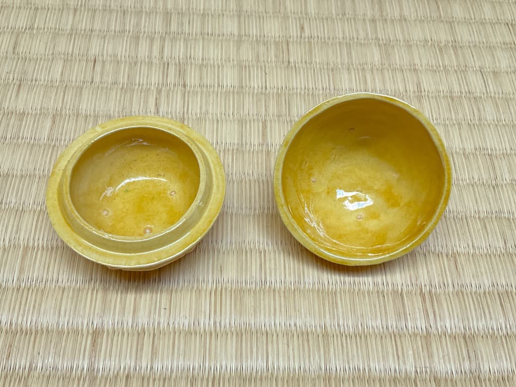 【美品】横石嘉助　交趾蕗薹香合　共箱あり　28