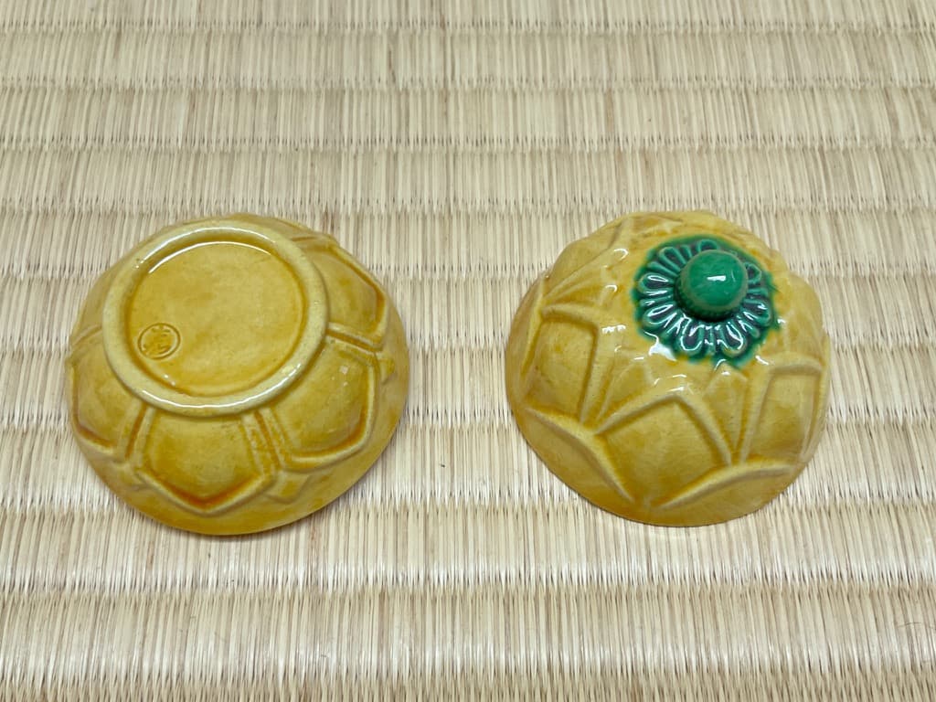 【美品】横石嘉助　交趾蕗薹香合　共箱あり　28