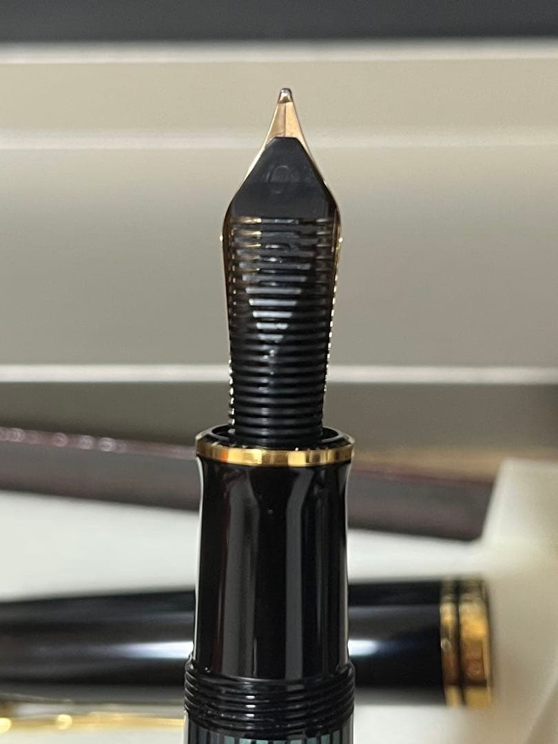 万年筆　ペリカン　スーべレーンM1000 グリーン　字幅:M(中字)