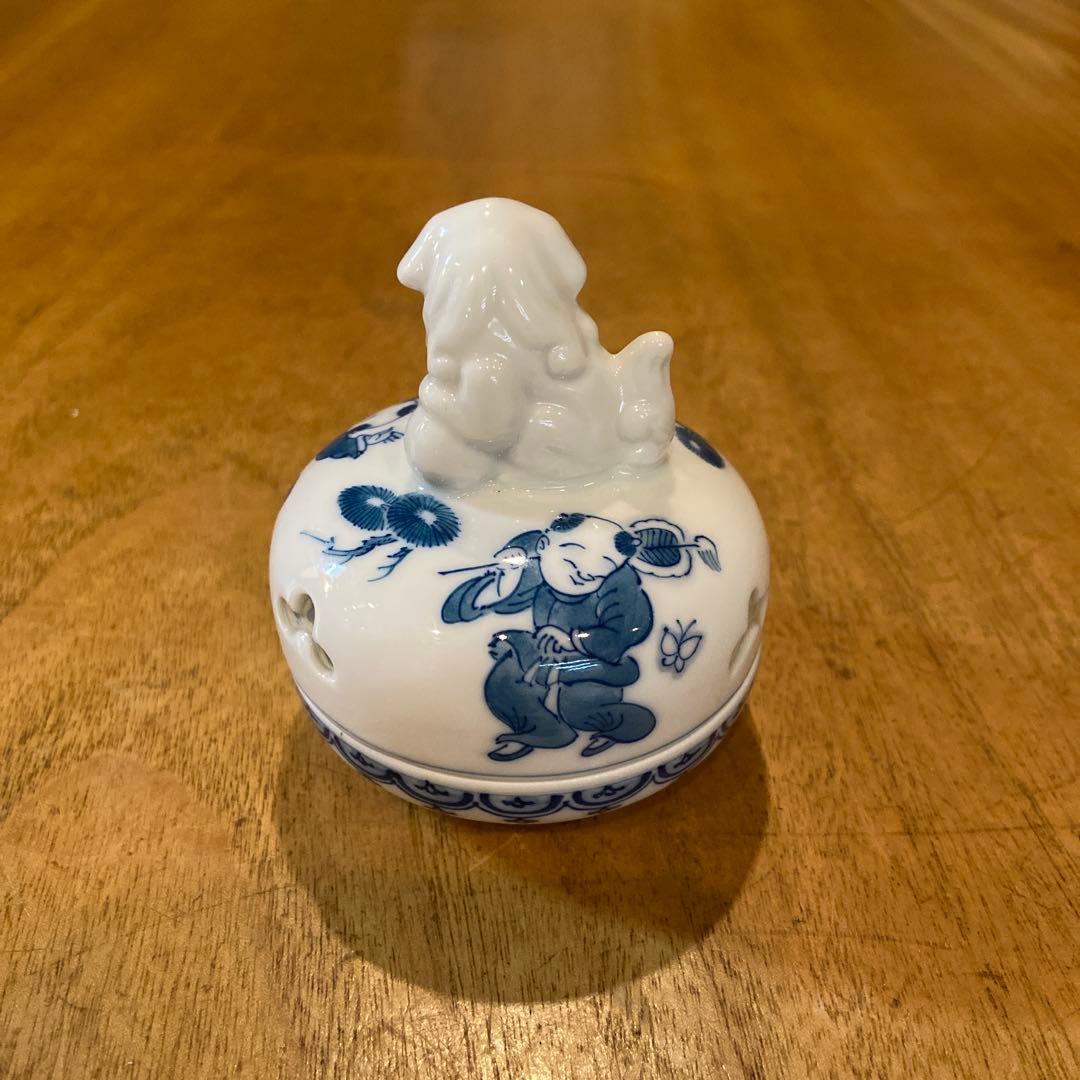 三河内焼　平戸紅山作　透かし彫り水晶獅子香合