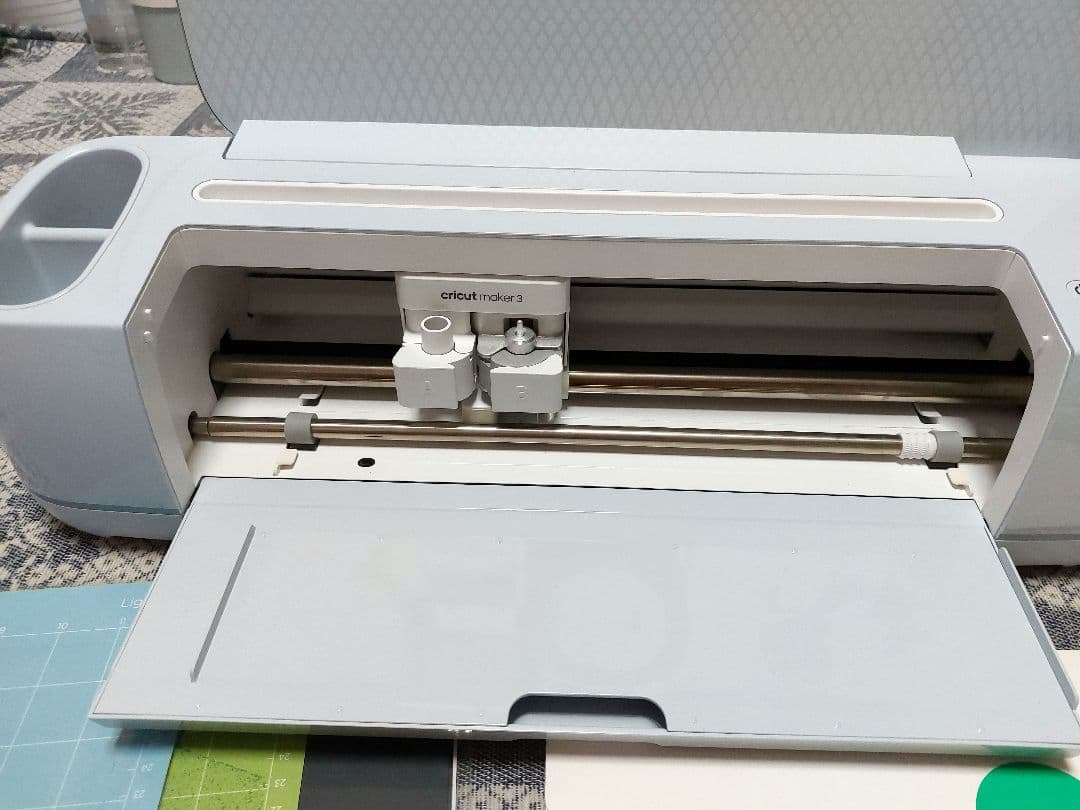 ライム Cricut Maker 3 カッティングマシン 本体　美品