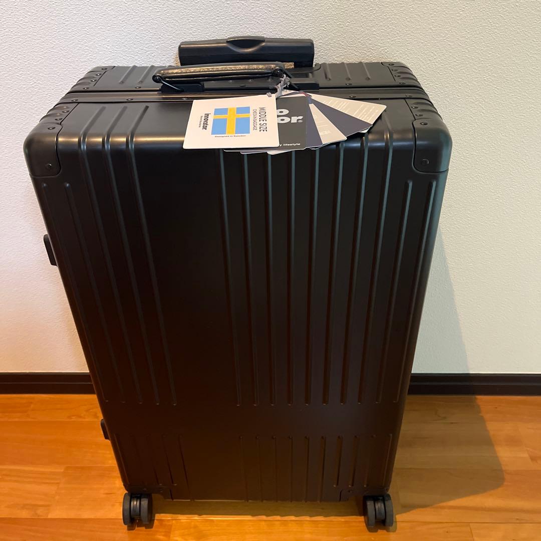 新品　innovatorブラック　スーツケース