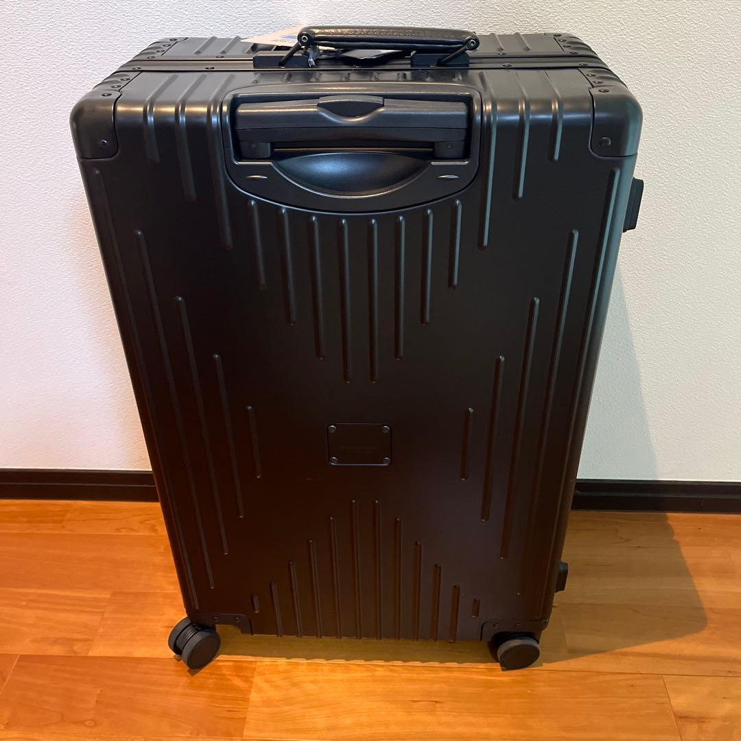 新品　innovatorブラック　スーツケース