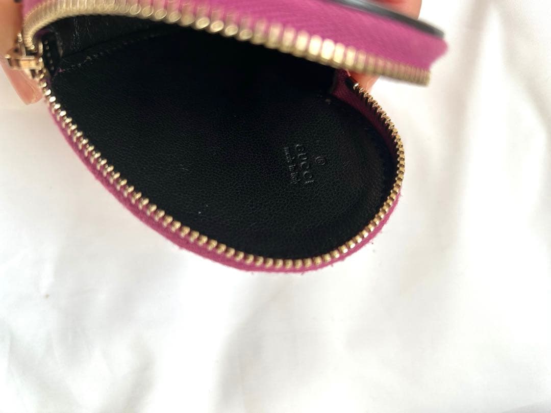 Gucci ハート型ケース ピンク中古美品