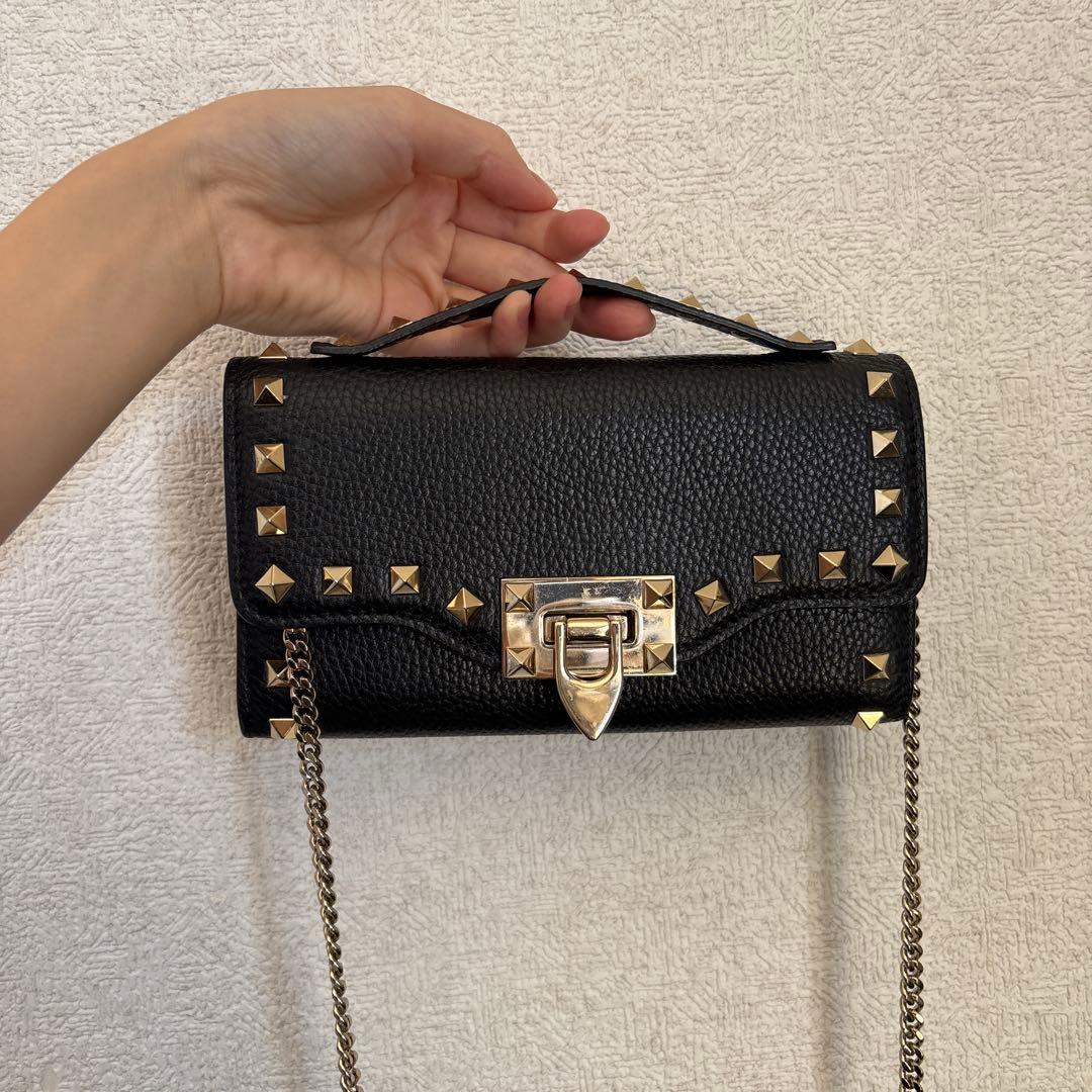 VALENTINO ブラックレザーショルダーバッグ
