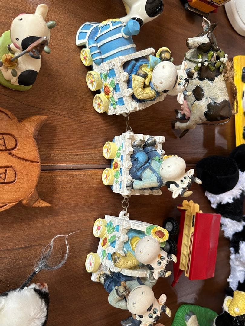 牛のミニチュアフィギュアセット