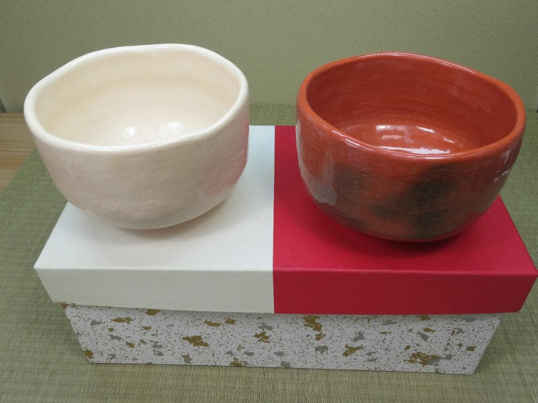 楽焼茶碗　紅白一双茶碗