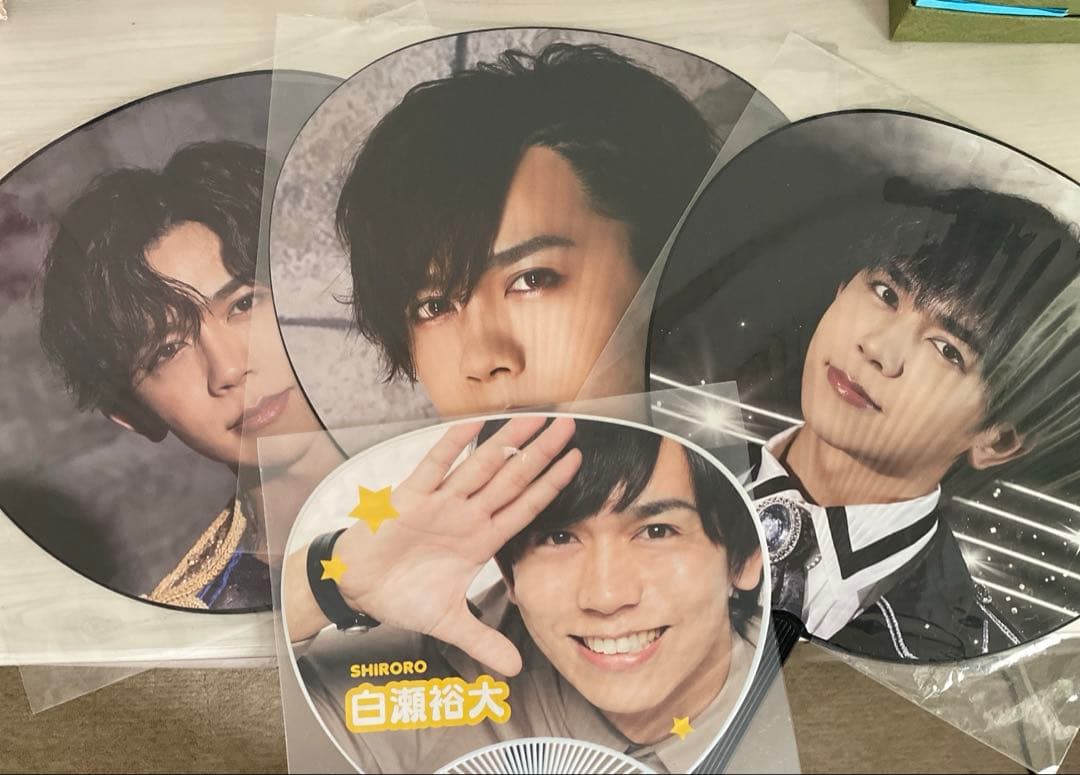 MeseMoa. めせもあ 白服 うちわ 団扇