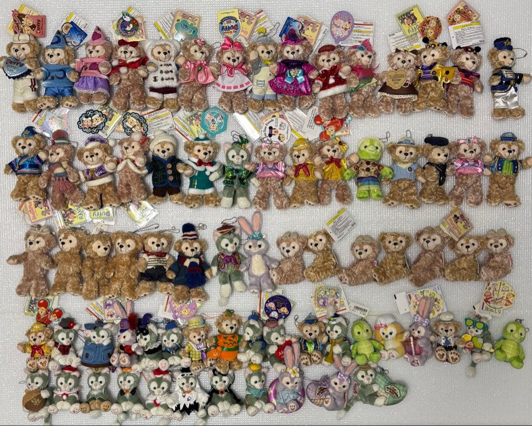 最終値下美品ダッフィーフレンズぬいぐるみバッヂぬいばストラップ74点セット