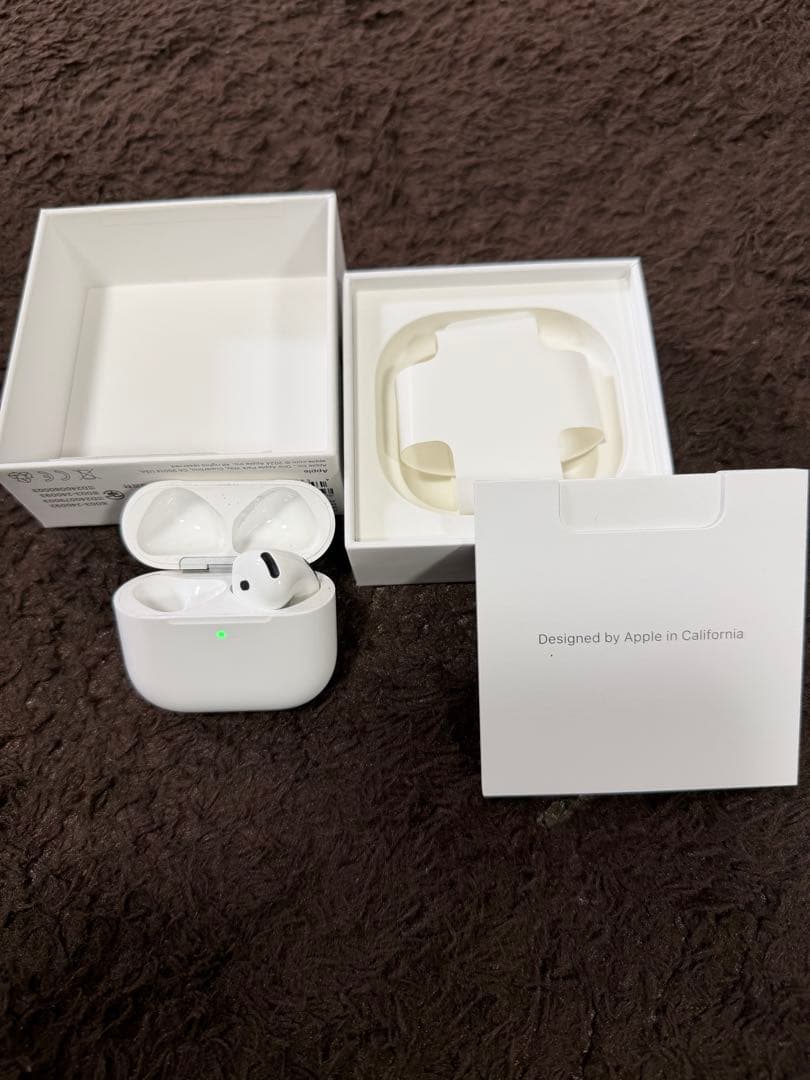 AirPods4本体 ホワイト 充電ケース付き