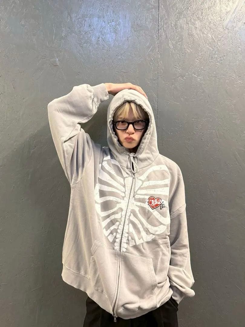 TREASUREフーディー パーカー PULSE ON グレー