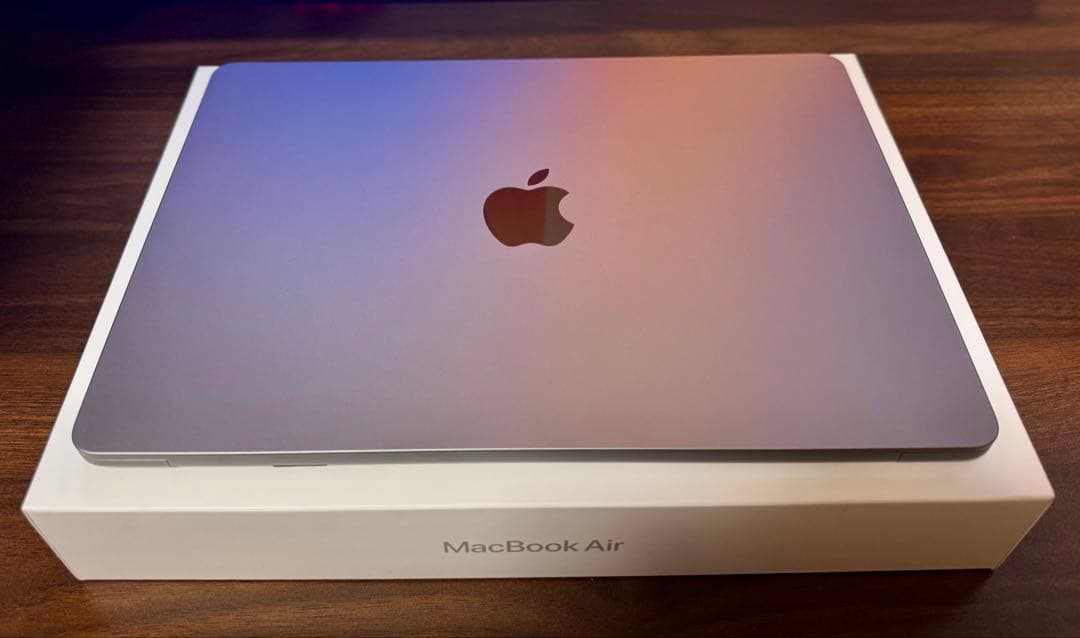 【美品】Apple MacBook Air M2 13.6インチ 2022