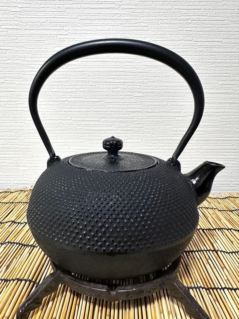 未使用品　南部特製銘(宝星堂)造　１５型アラレ　南部鉄瓶　南部鉄器　調理器具