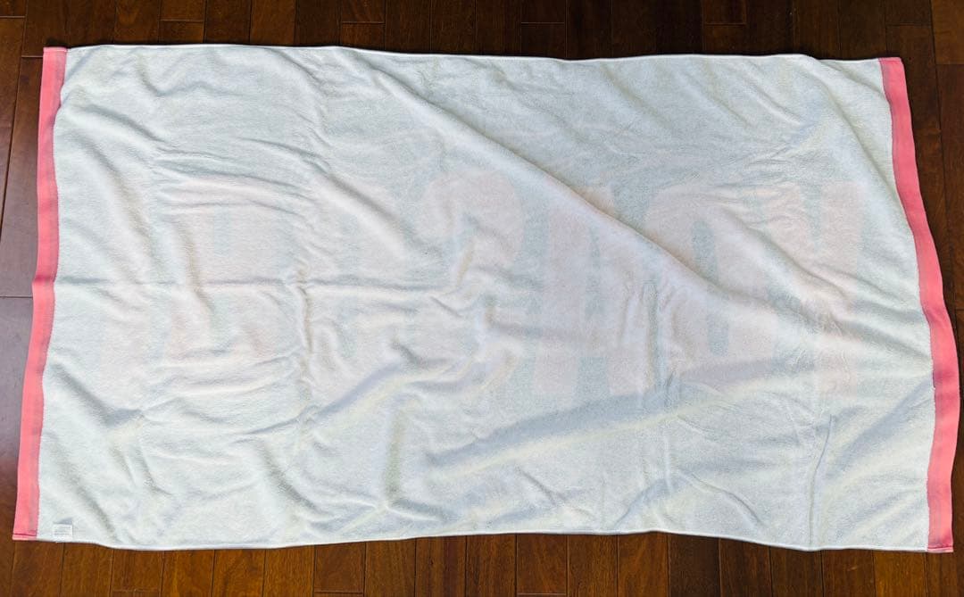 YOASOBIライブグッズ　ビーチタオル