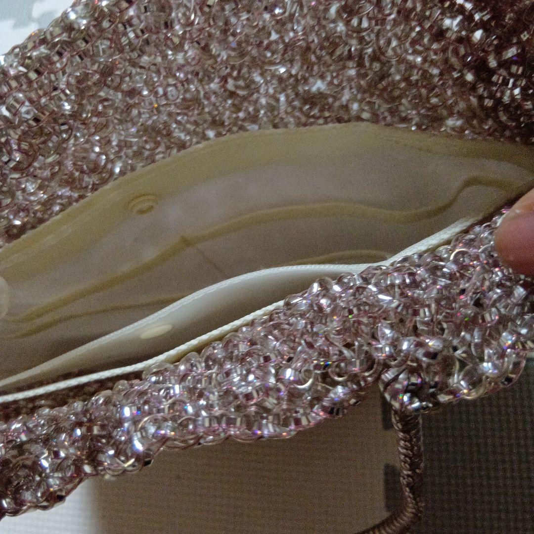 アンテプリマ ピンクのバックと アンテプリマ風 シルバーのバックの2点です。