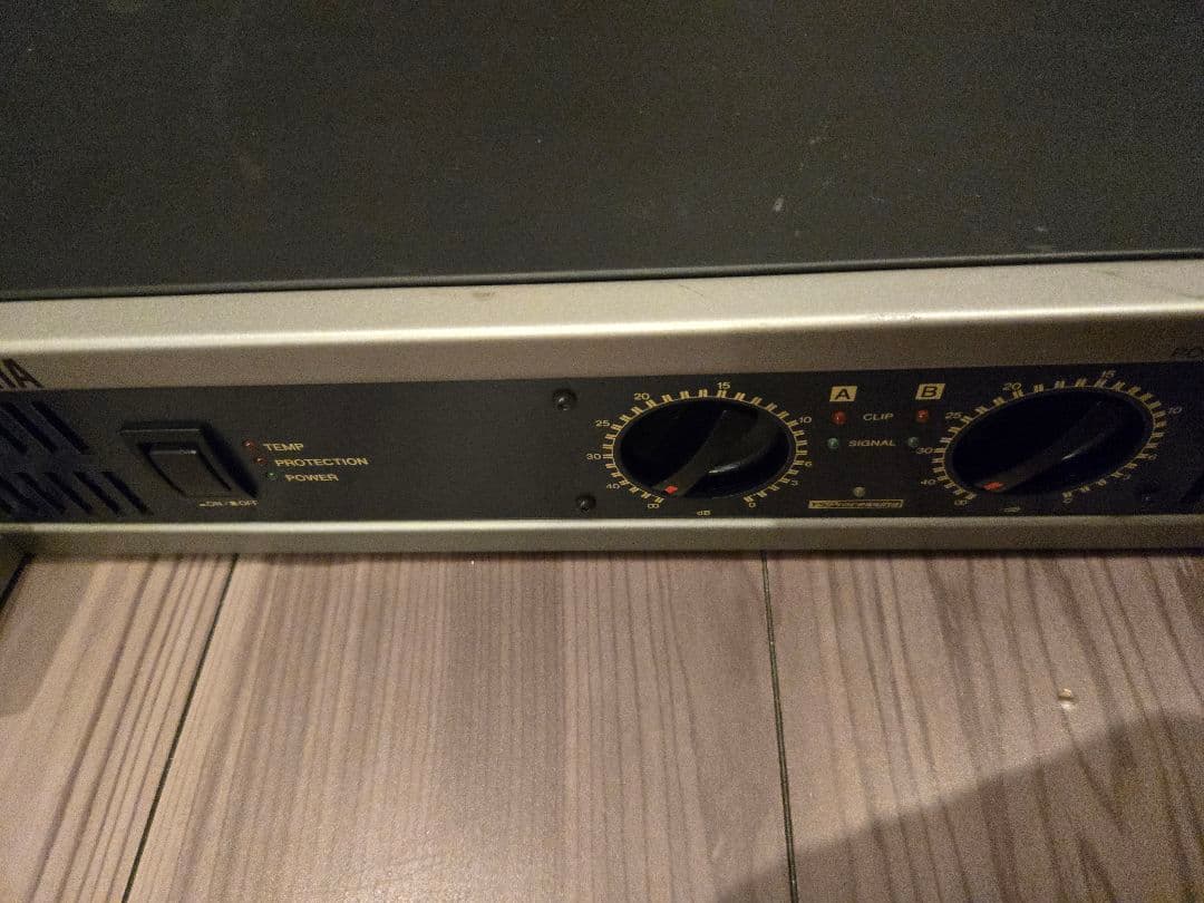 【YAMAHA】ヤマハ業務用パワーアンプP2500S