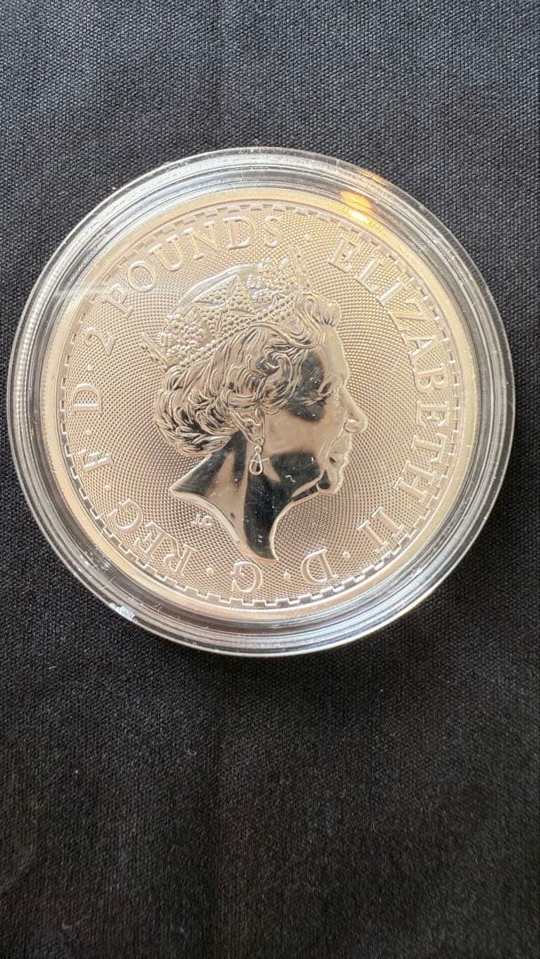 2023年 エリザベス2世 アンティーク