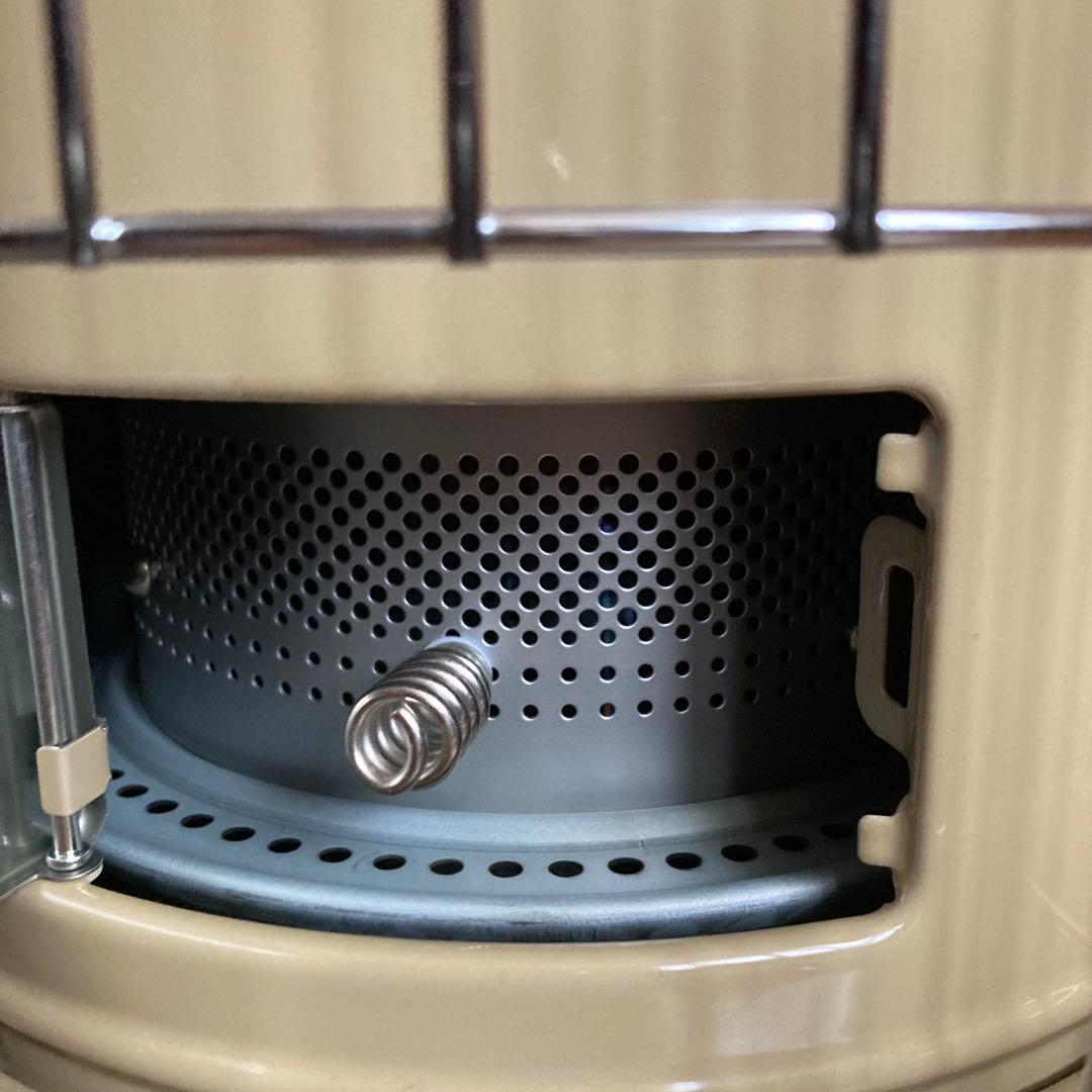 美品 キャプテンスタッグ×コロナ 石油ストーブ SL-51CS（ベージュ）