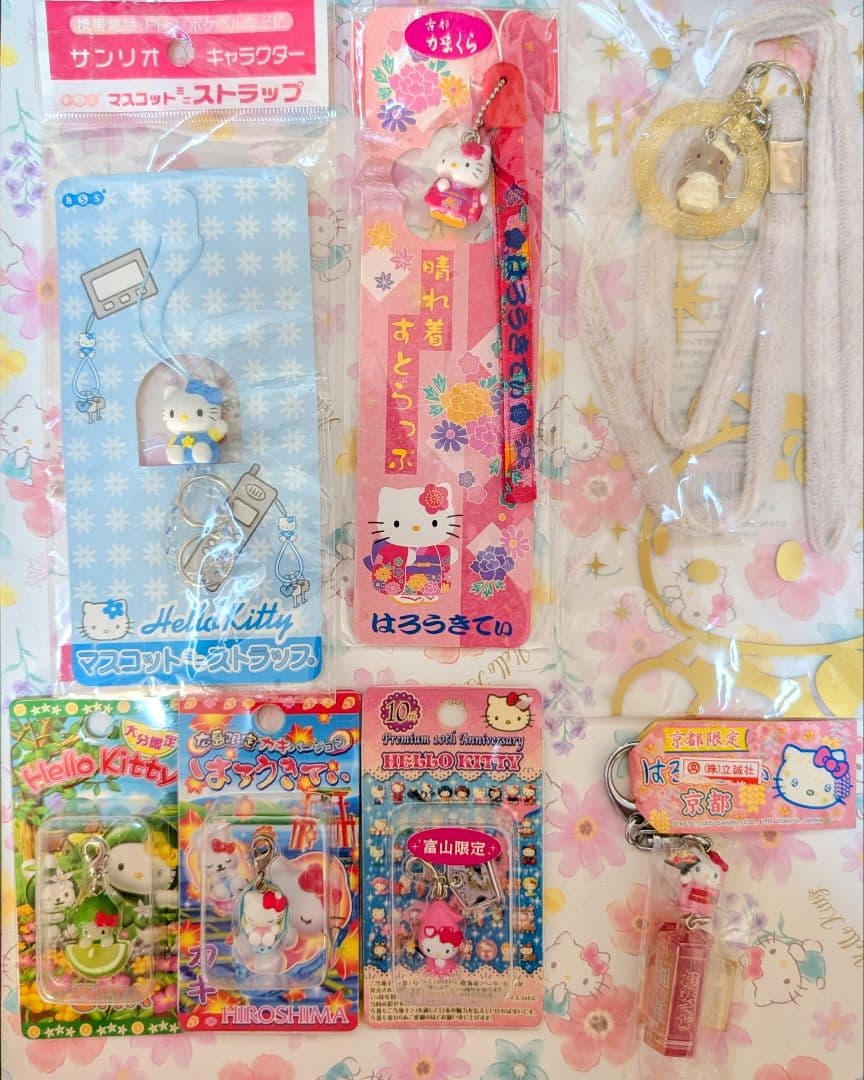 ハローキティ　ご当地キティ　ストラップ　201個おまとめ（ロリータ他）