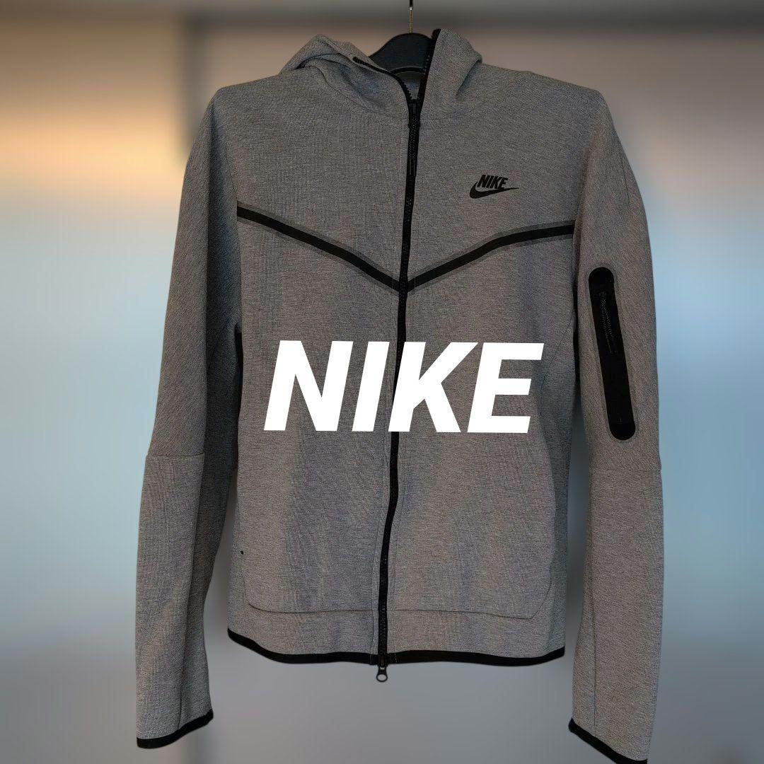 NIKE　テックフリース グパーカー ジッパー付き