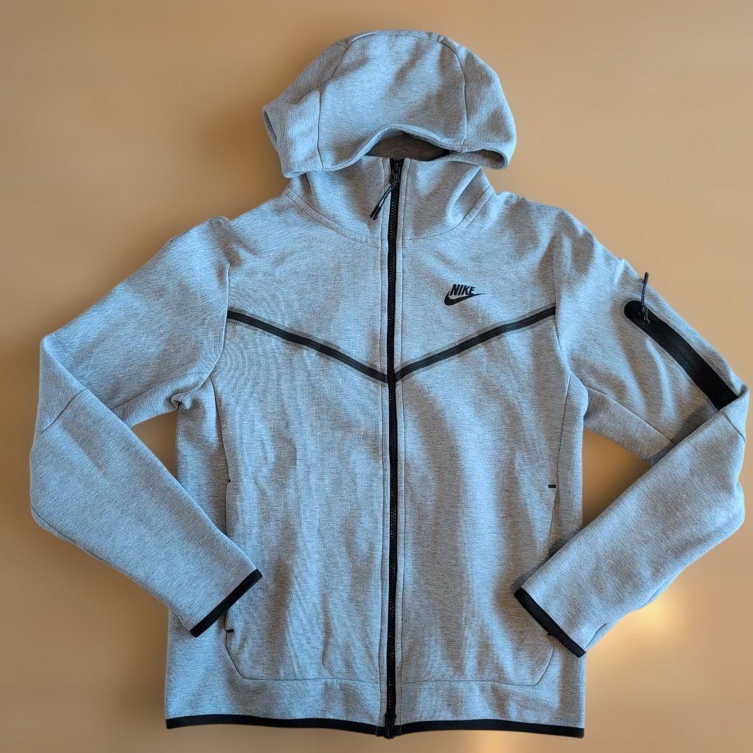 NIKE　テックフリース グパーカー ジッパー付き