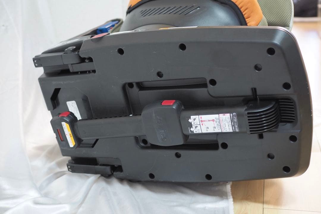 希少 テラコッタ アップリカ　クルリラAC ISOFIX 回転式　シートベルト