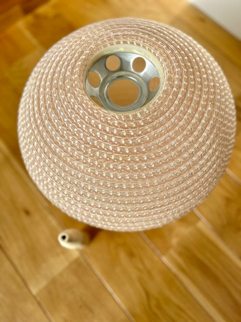 独60年代　Temde 漆塗り木材とファイバーグラス　ヴィンテージ・ペンダント