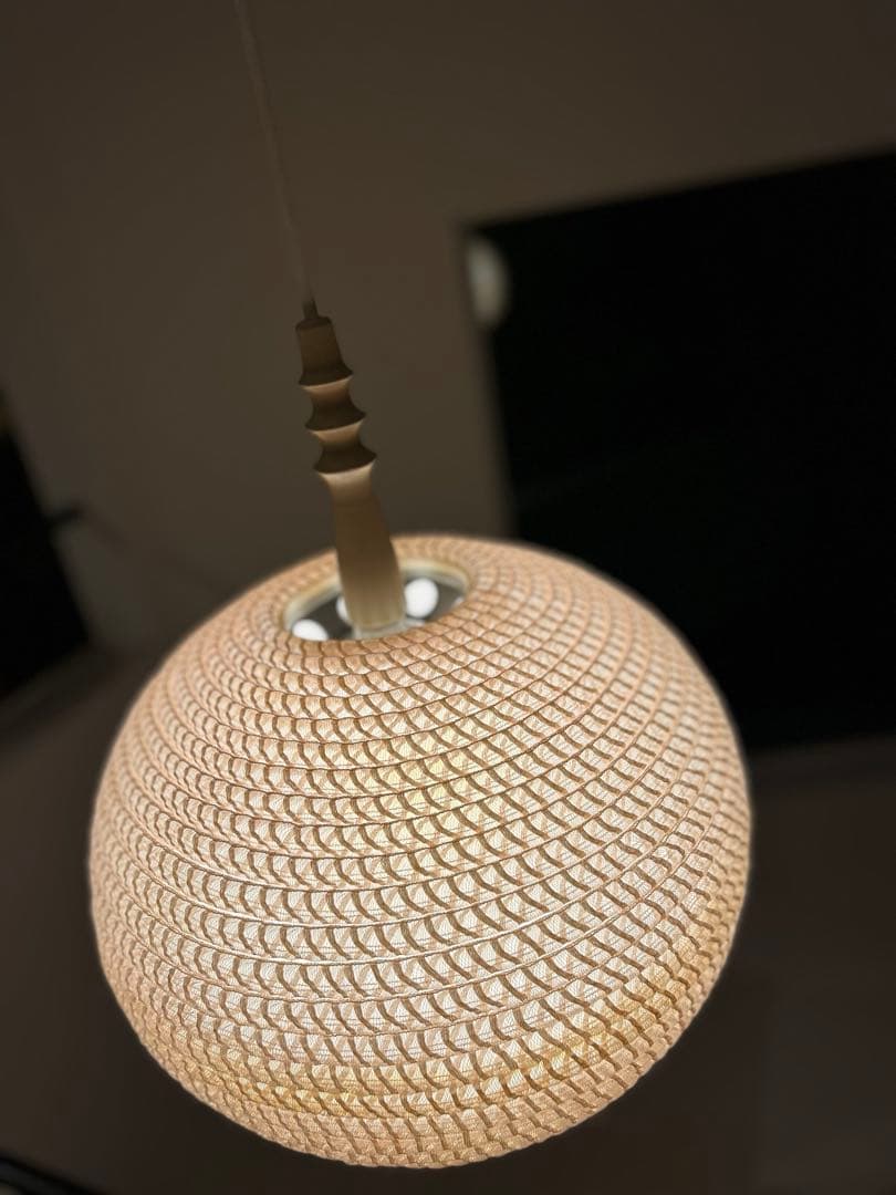 独60年代　Temde 漆塗り木材とファイバーグラス　ヴィンテージ・ペンダント