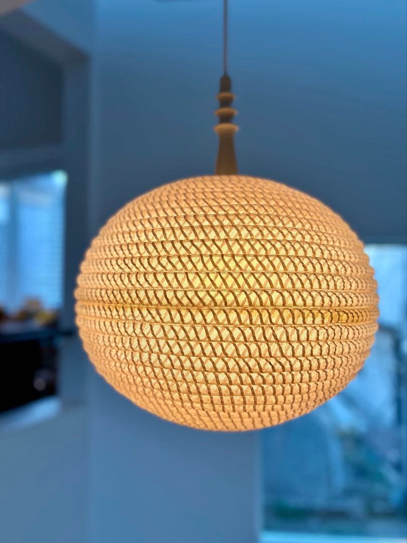 独60年代　Temde 漆塗り木材とファイバーグラス　ヴィンテージ・ペンダント