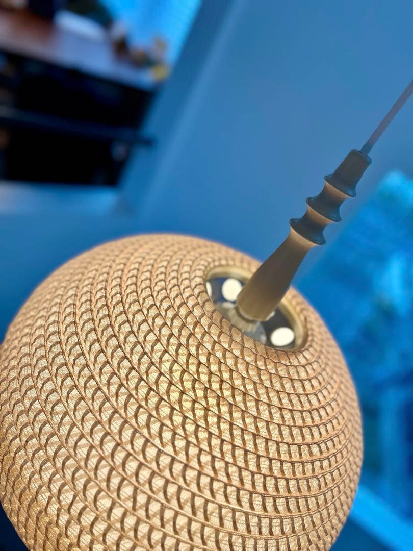 独60年代　Temde 漆塗り木材とファイバーグラス　ヴィンテージ・ペンダント