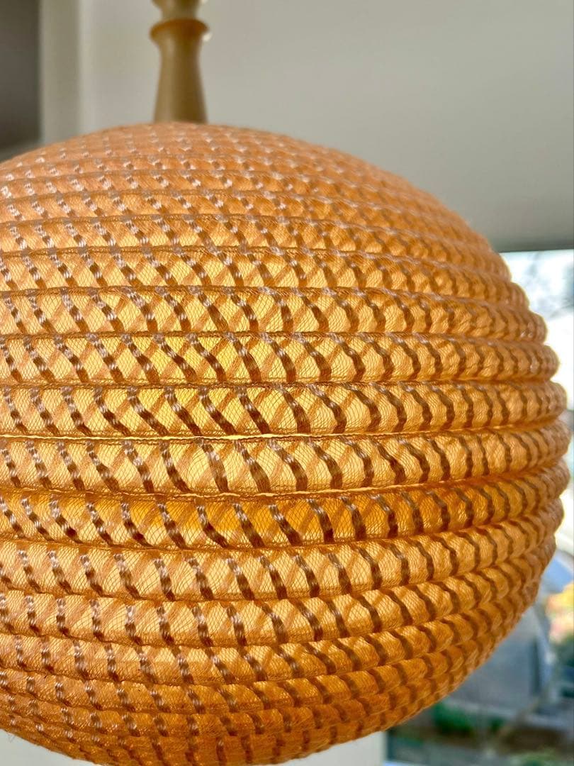 独60年代　Temde 漆塗り木材とファイバーグラス　ヴィンテージ・ペンダント