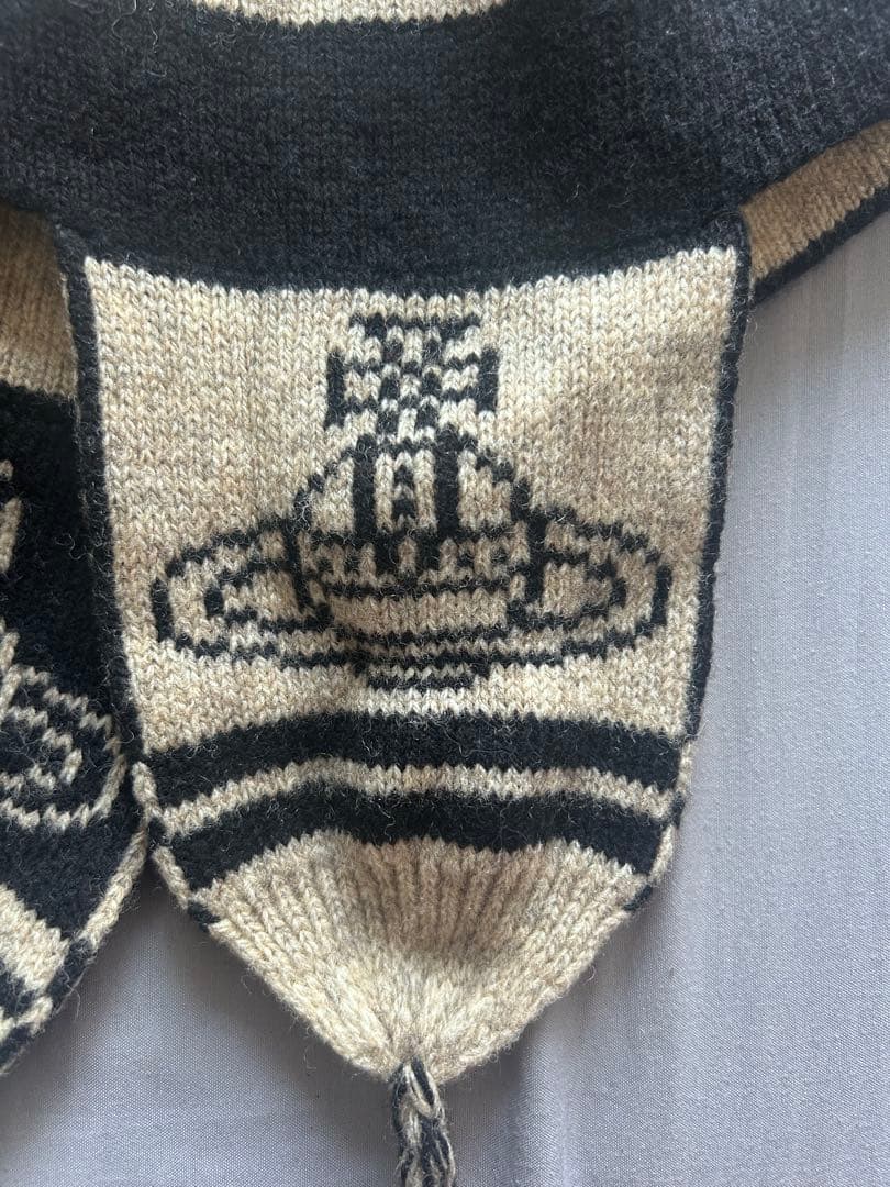 ヴィヴィアンウエストウッド 耳あてニット帽