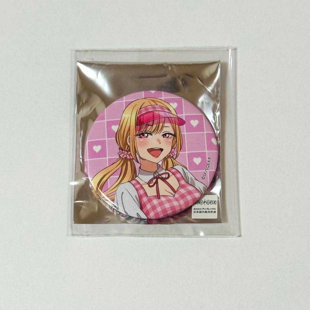 その着せ替え人形は恋をする 喜多川海夢 缶バッジ ダイナー スマイルベースカフェ