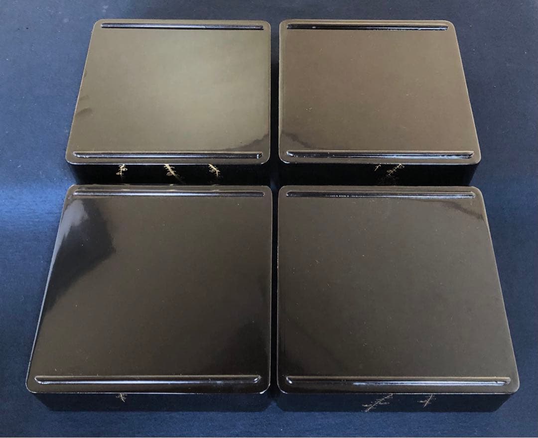 《レ》黒内朱 沈金松竹梅 四段重 替蓋付 木箱　251117え2